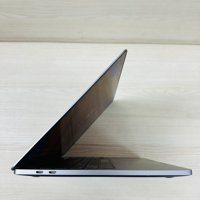 MacBook Pro 13 2020 Space  i5 1.4ghz 8/512
